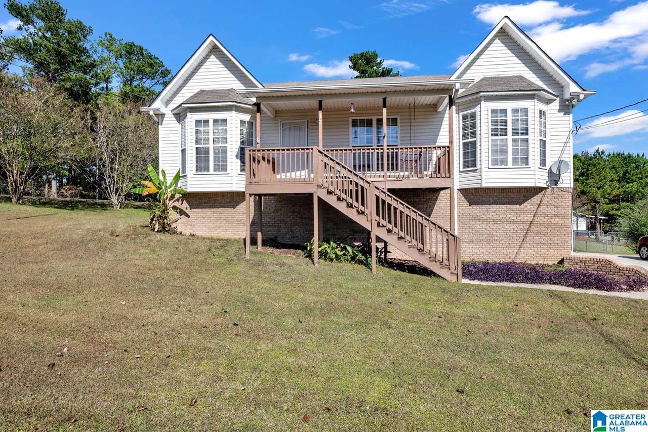 17 Greenleaf Lane - Photo 1