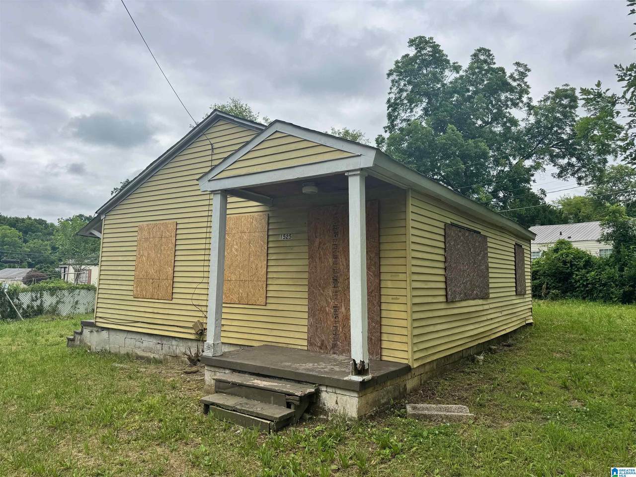 1525 Meadow Lane - Photo 1