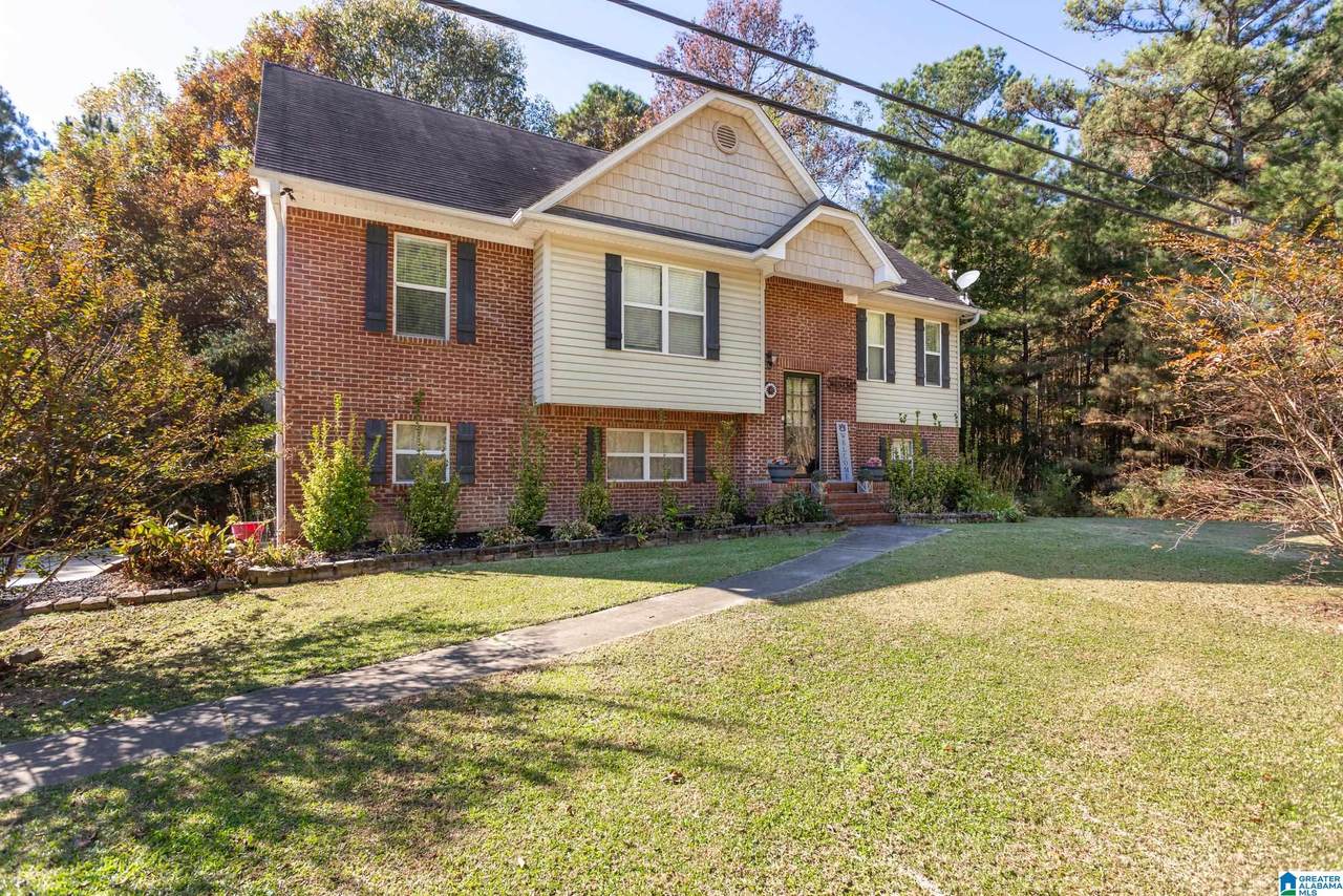 545 Parkwood Drive - Photo 1