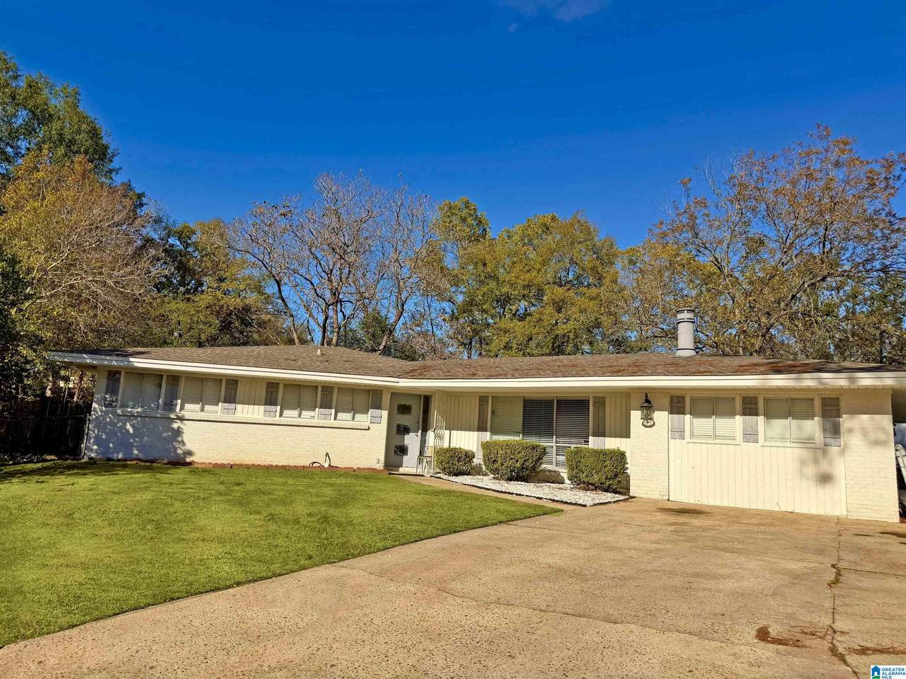 3339 Ridgefield Drive - Photo 1