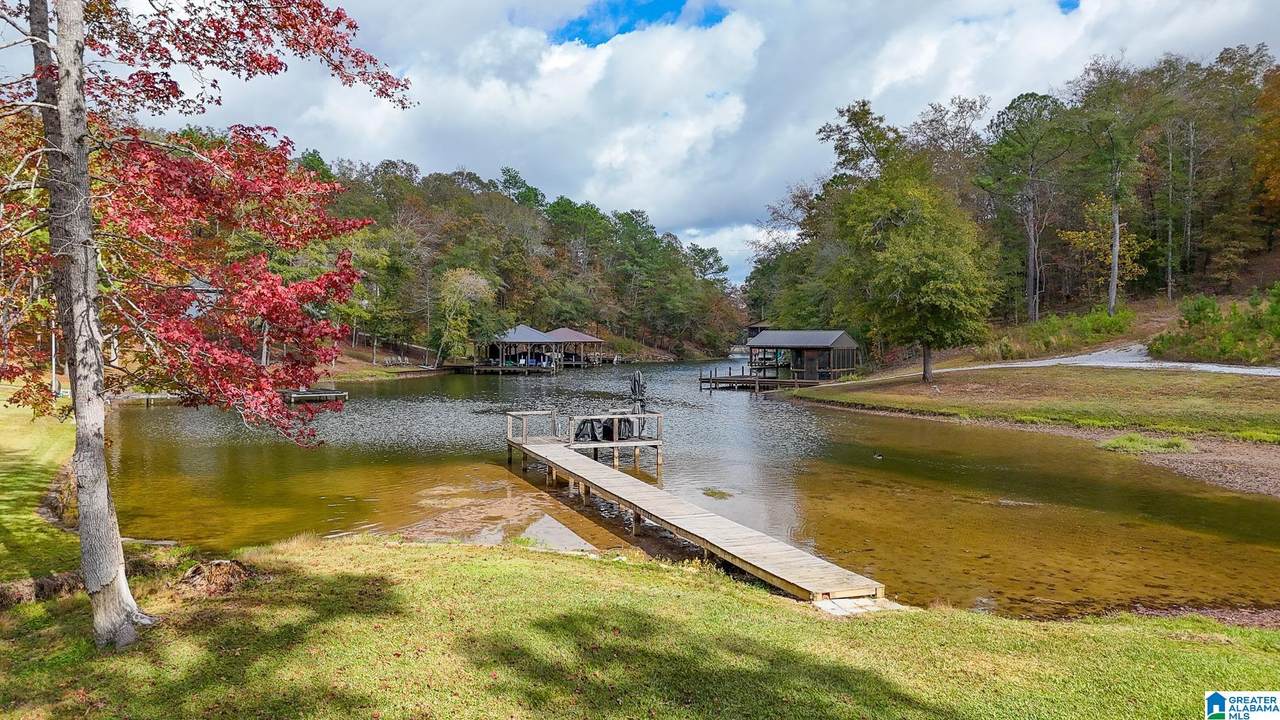 560 Davis Acres Drive - Photo 1