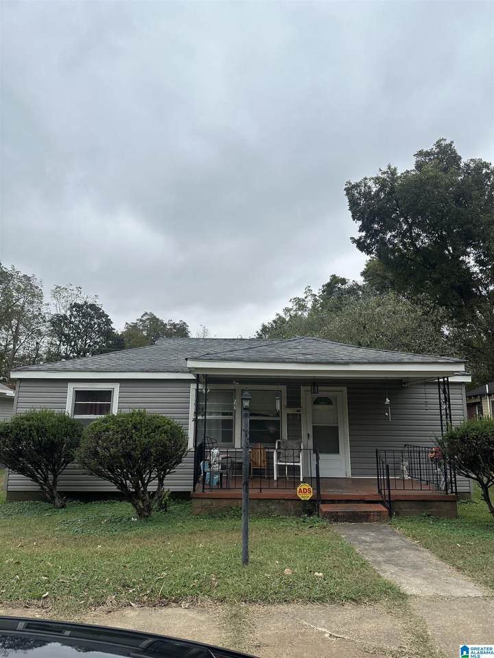 817 Jackson Boulevard - Photo 1