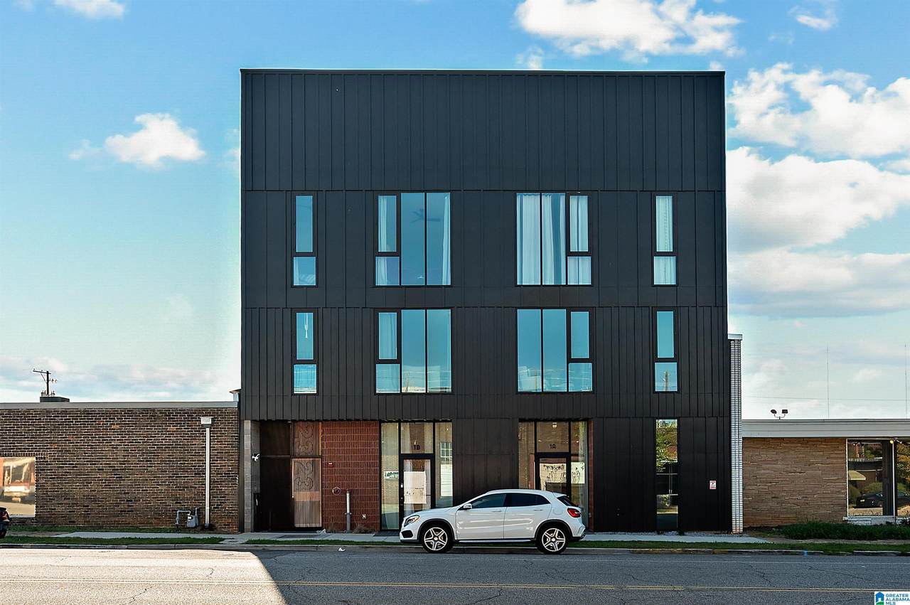 2323 2ND AVENUE - Photo 1