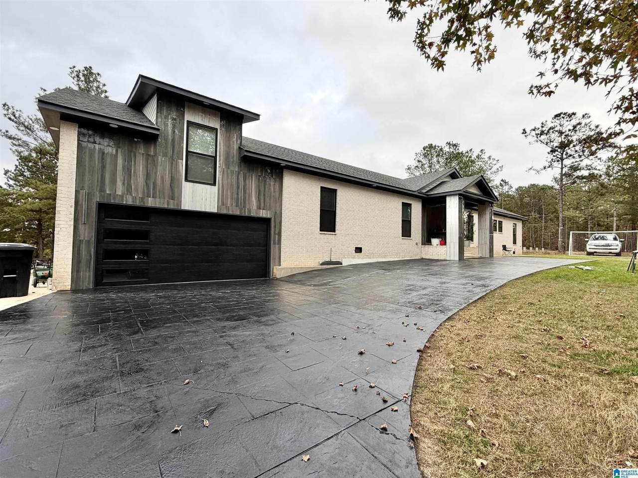 451 County Road 264 - Photo 1