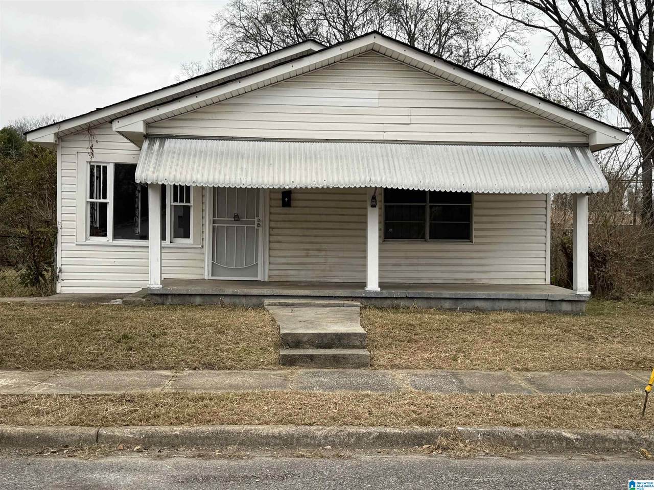 3311 33RD PLACE - Photo 1