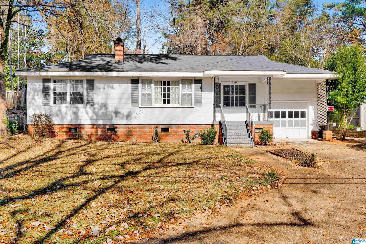 3217 Circle Drive - Photo 1