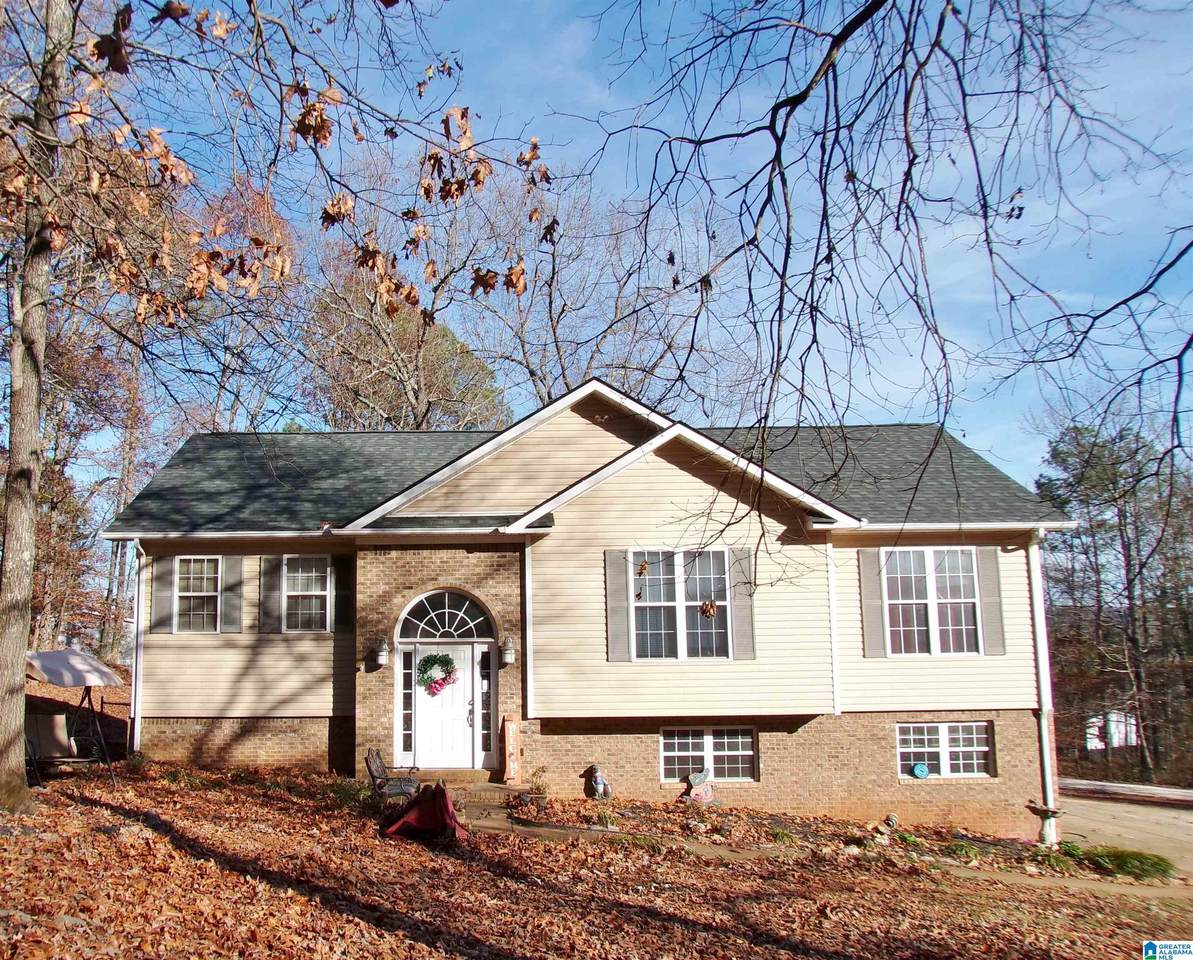 320 Hillside Drive - Photo 1