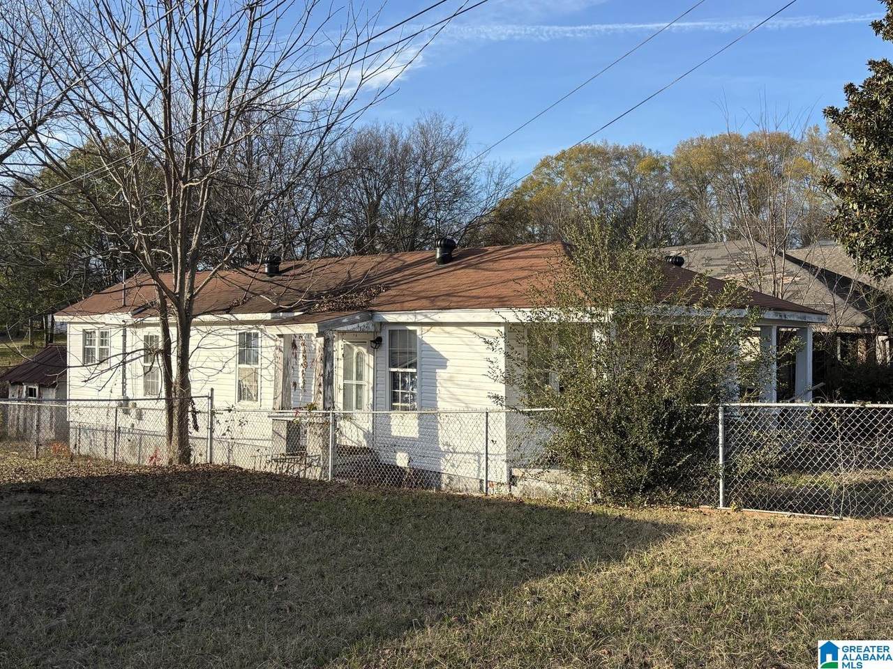 1710 Dooley Avenue - Photo 1