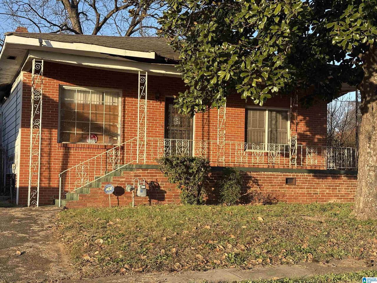 524 9TH AVENUE - Photo 1
