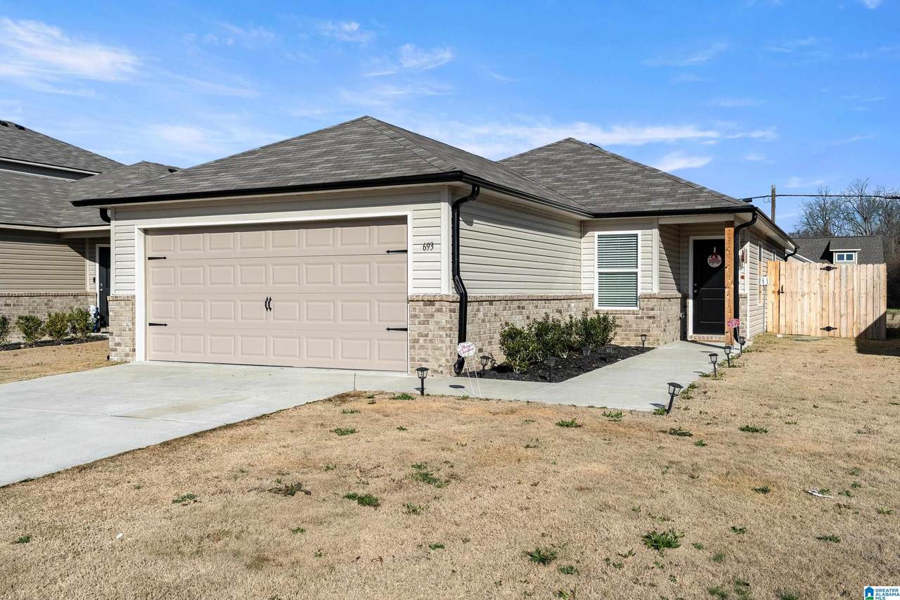 693 Savannah Street - Photo 1