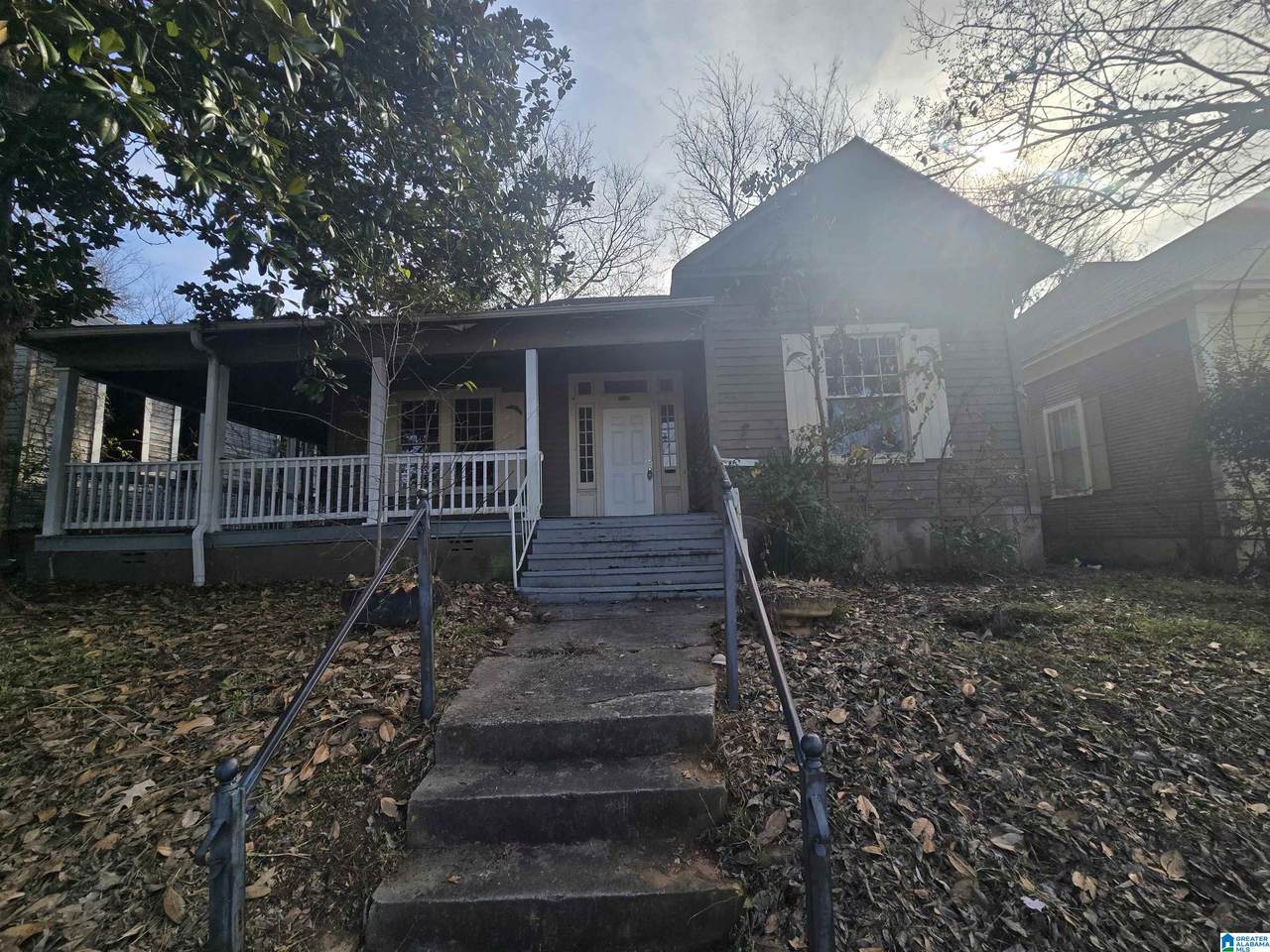 1515 Arlington Avenue - Photo 1