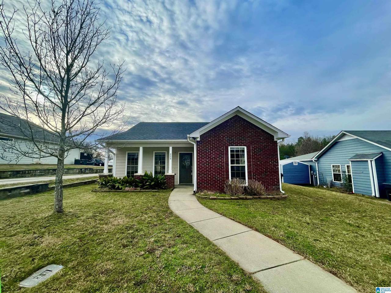 229 Saratoga Lane - Photo 1