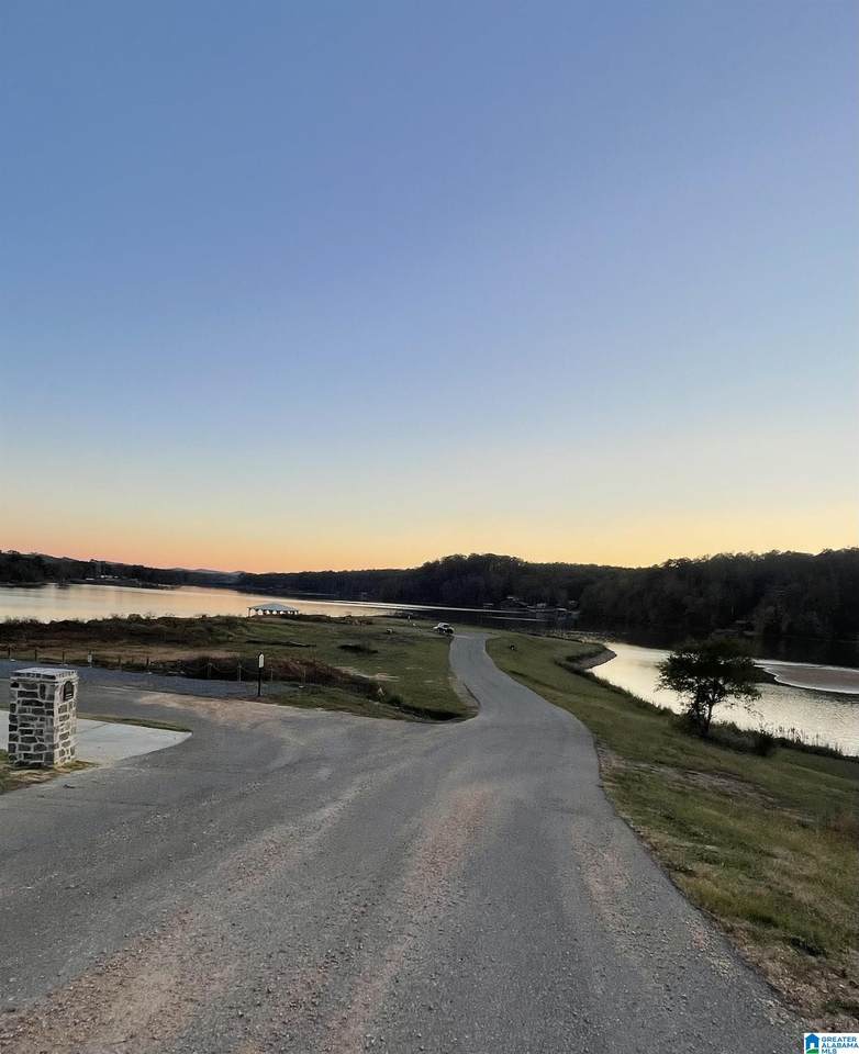 535 Lake Pointe Drive - Photo 1