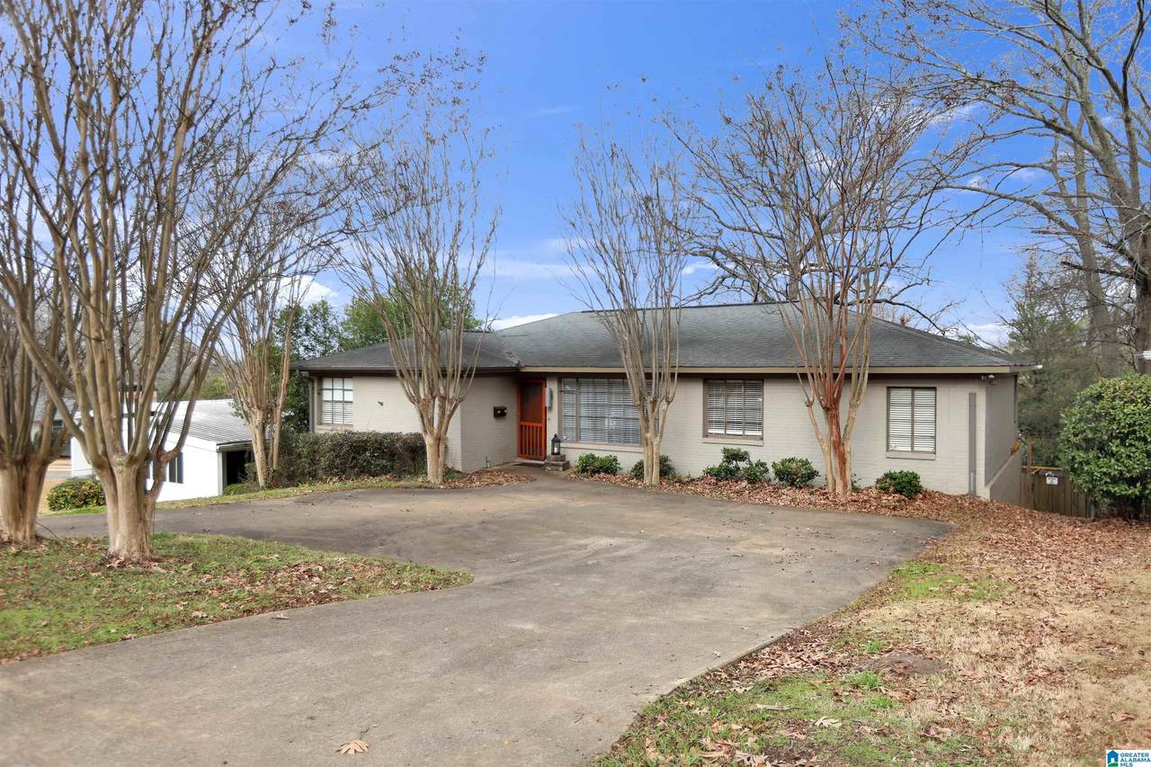 5604 11TH AVENUE - Photo 1