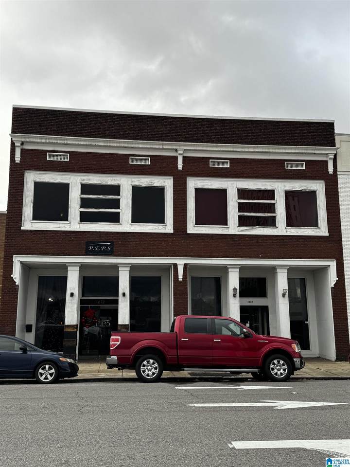 1612 3RD AVENUE - Photo 1