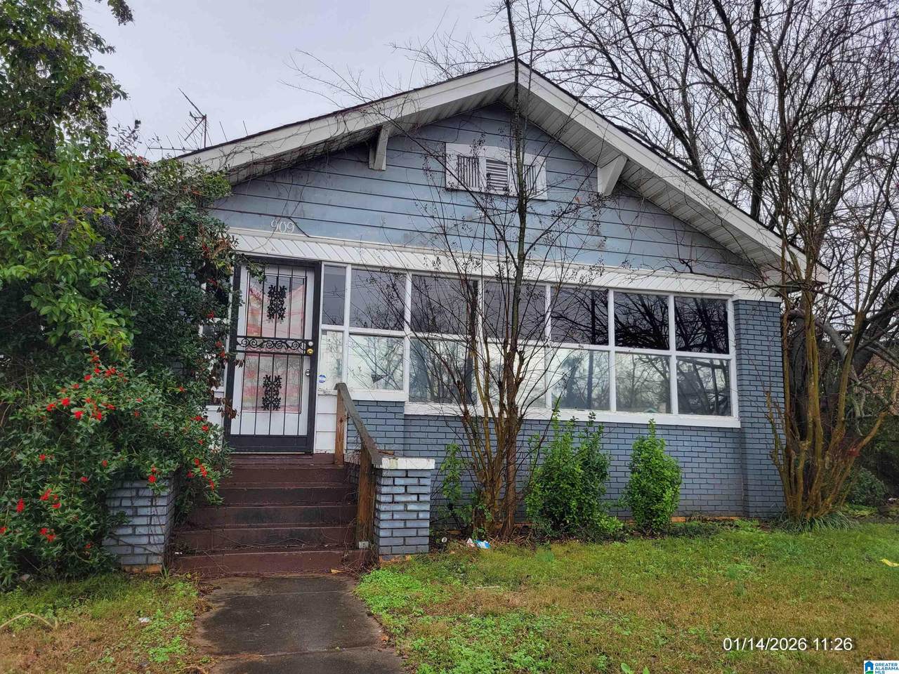 909 Pike Road - Photo 1