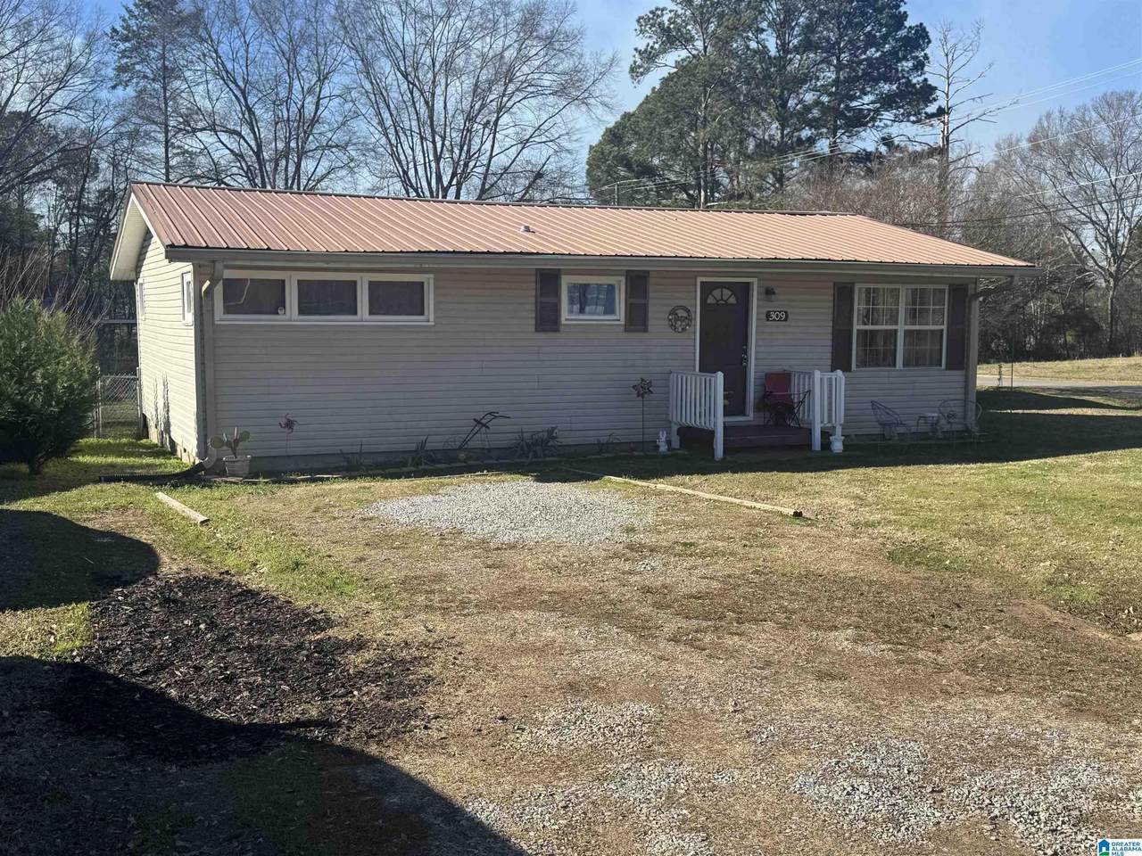 309 5TH AVENUE - Photo 1