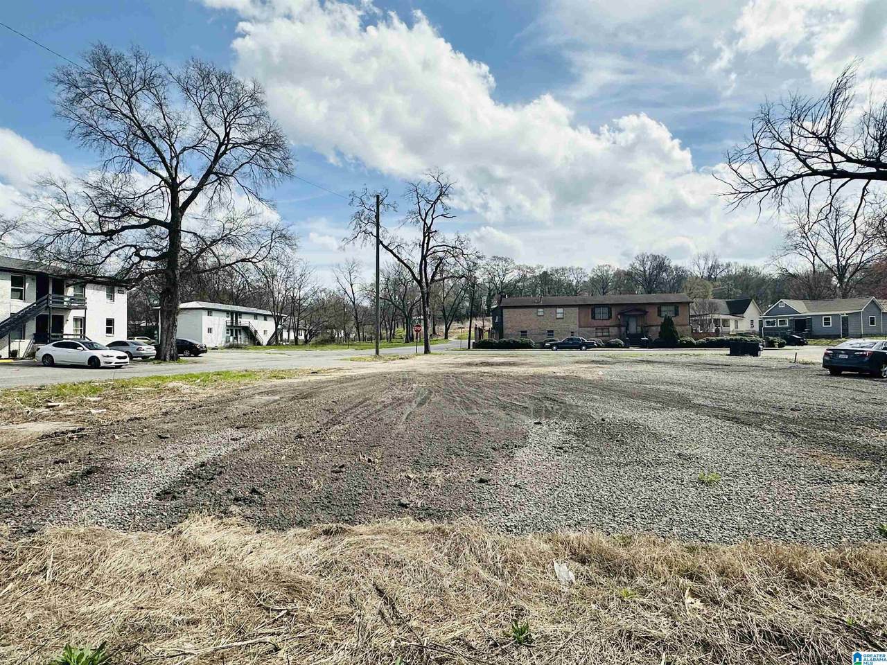 2220 21ST AVENUE - Photo 1