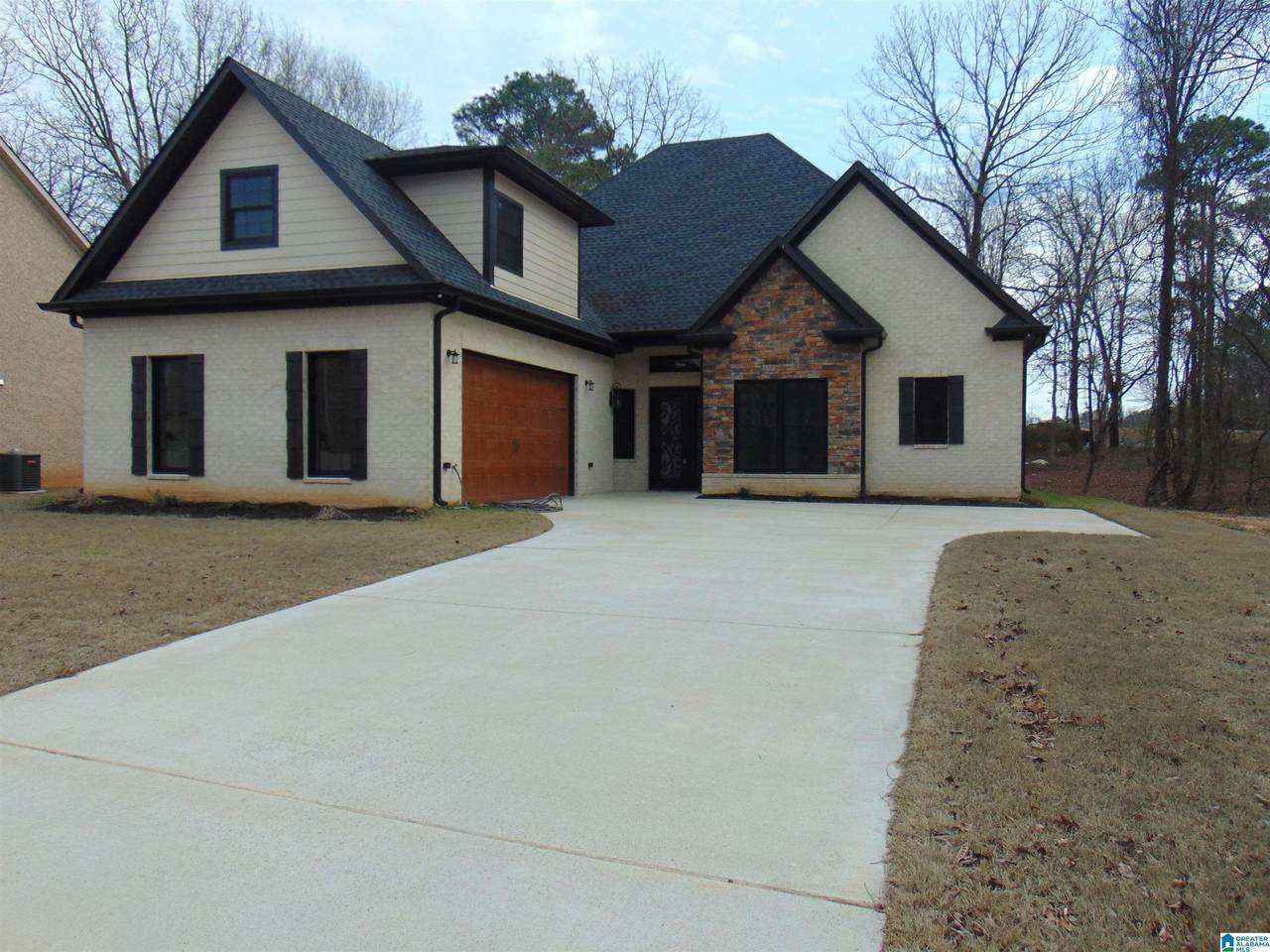 117 Melbourne Circle - Photo 1