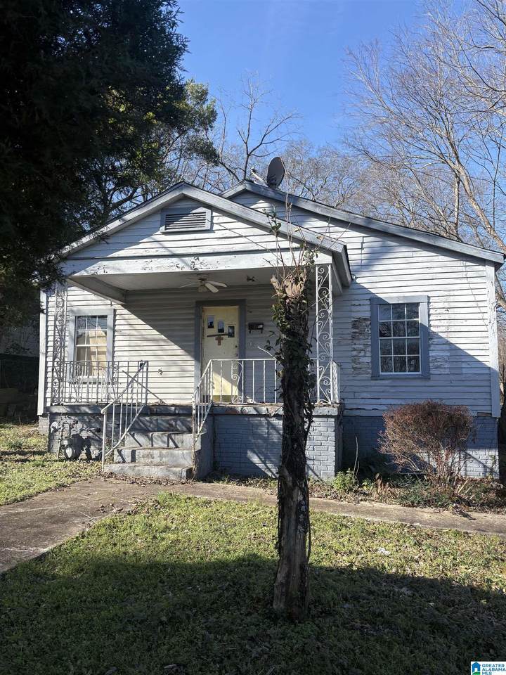 1440 16TH WAY - Photo 1