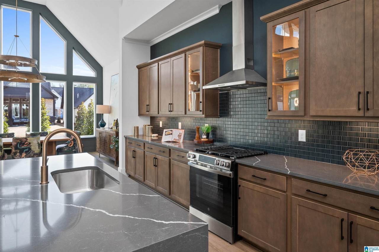 1820 Swann Lane - Photo 1