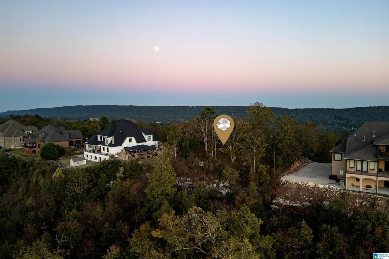 247 Highland View Drive - Photo 1