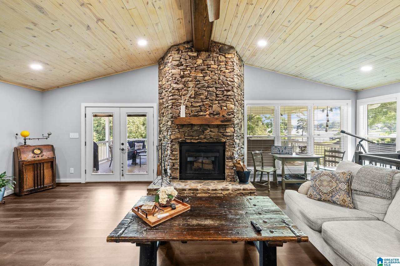 5404 Smith Road - Photo 1