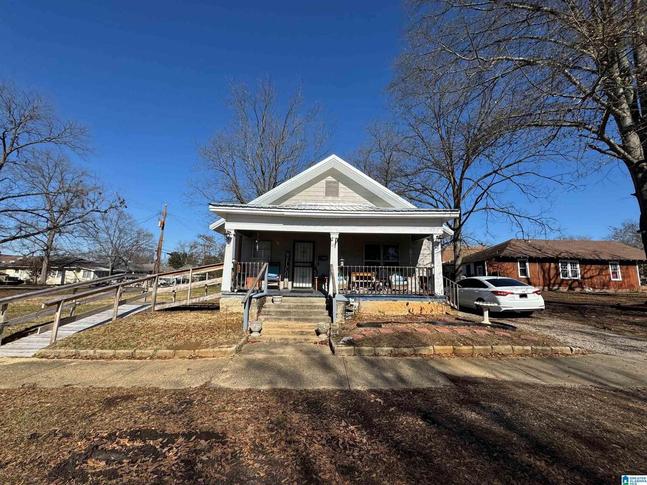 611 16TH STREET - Photo 1