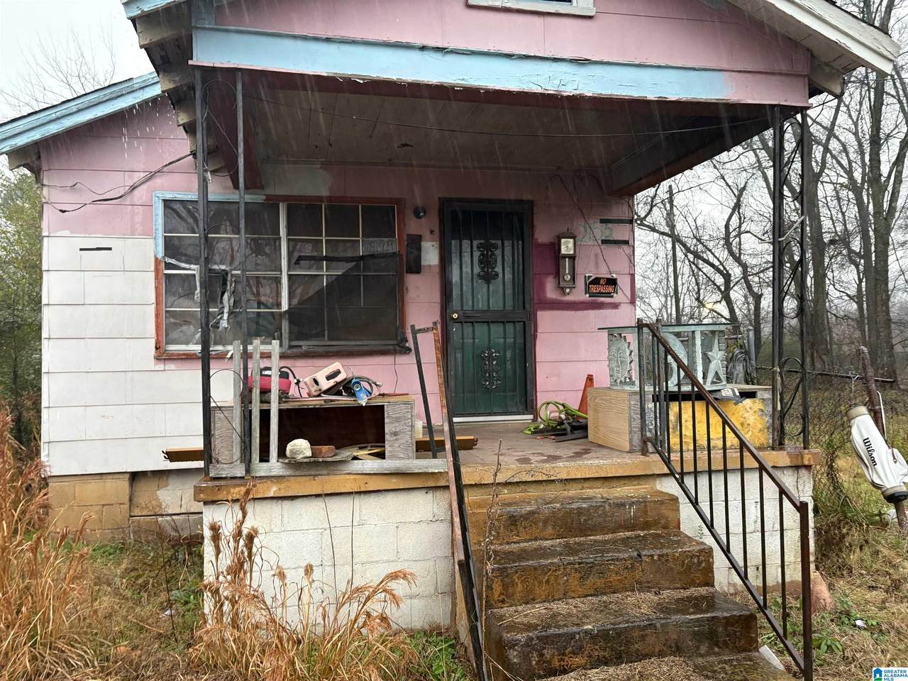 215 27TH STREET - Photo 1