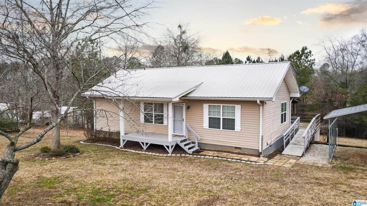 222 Sunset Drive - Photo 1