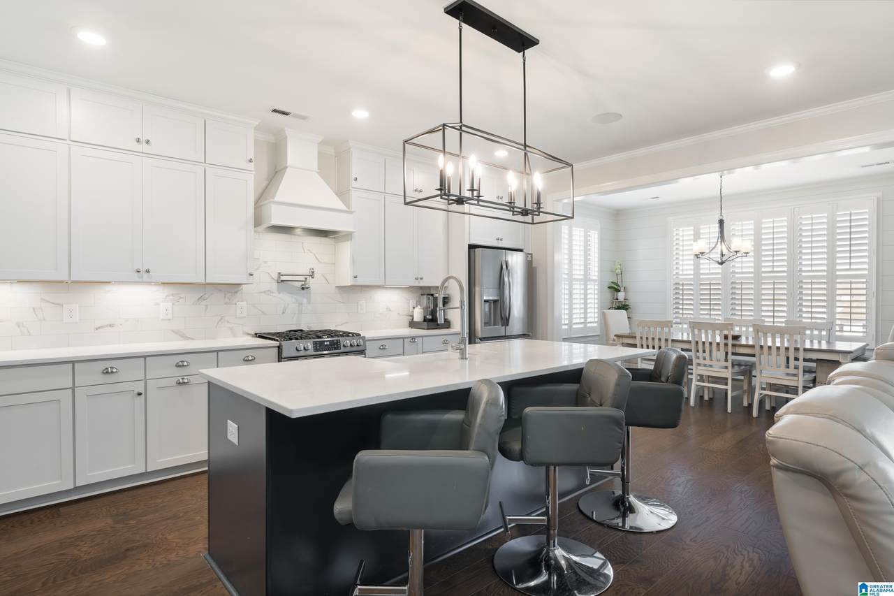 1098 Eagle Nest Circle - Photo 1