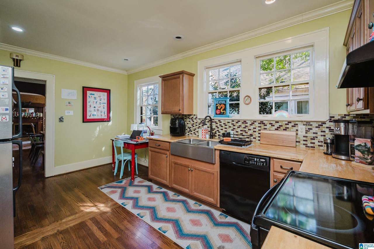 782 80TH STREET - Photo 1