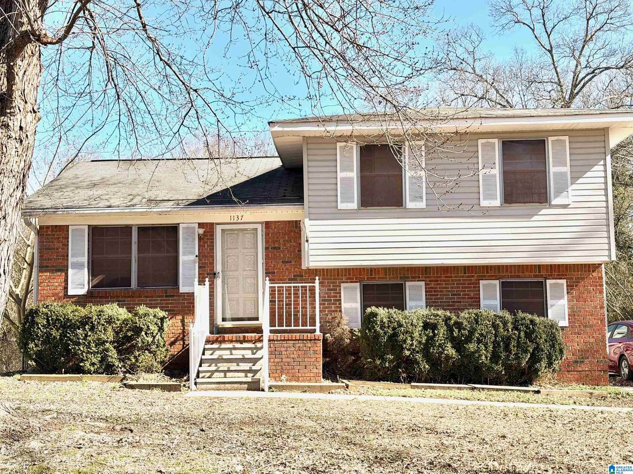 1137 7TH AVENUE - Photo 1