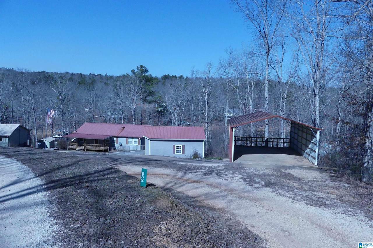 832 Point South Drive - Photo 1