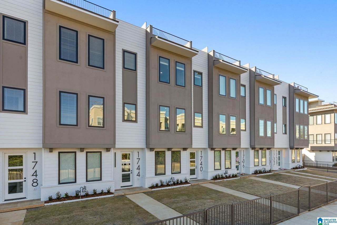 1740 12TH AVENUE - Photo 1