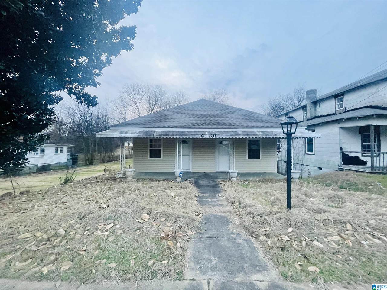 1718 Dooley Avenue - Photo 1