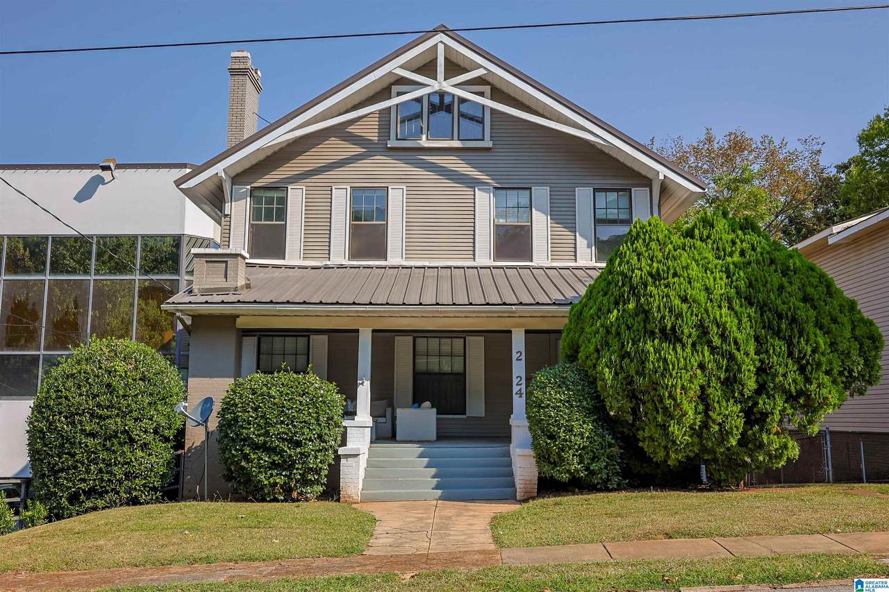 2124 16TH AVENUE - Photo 1