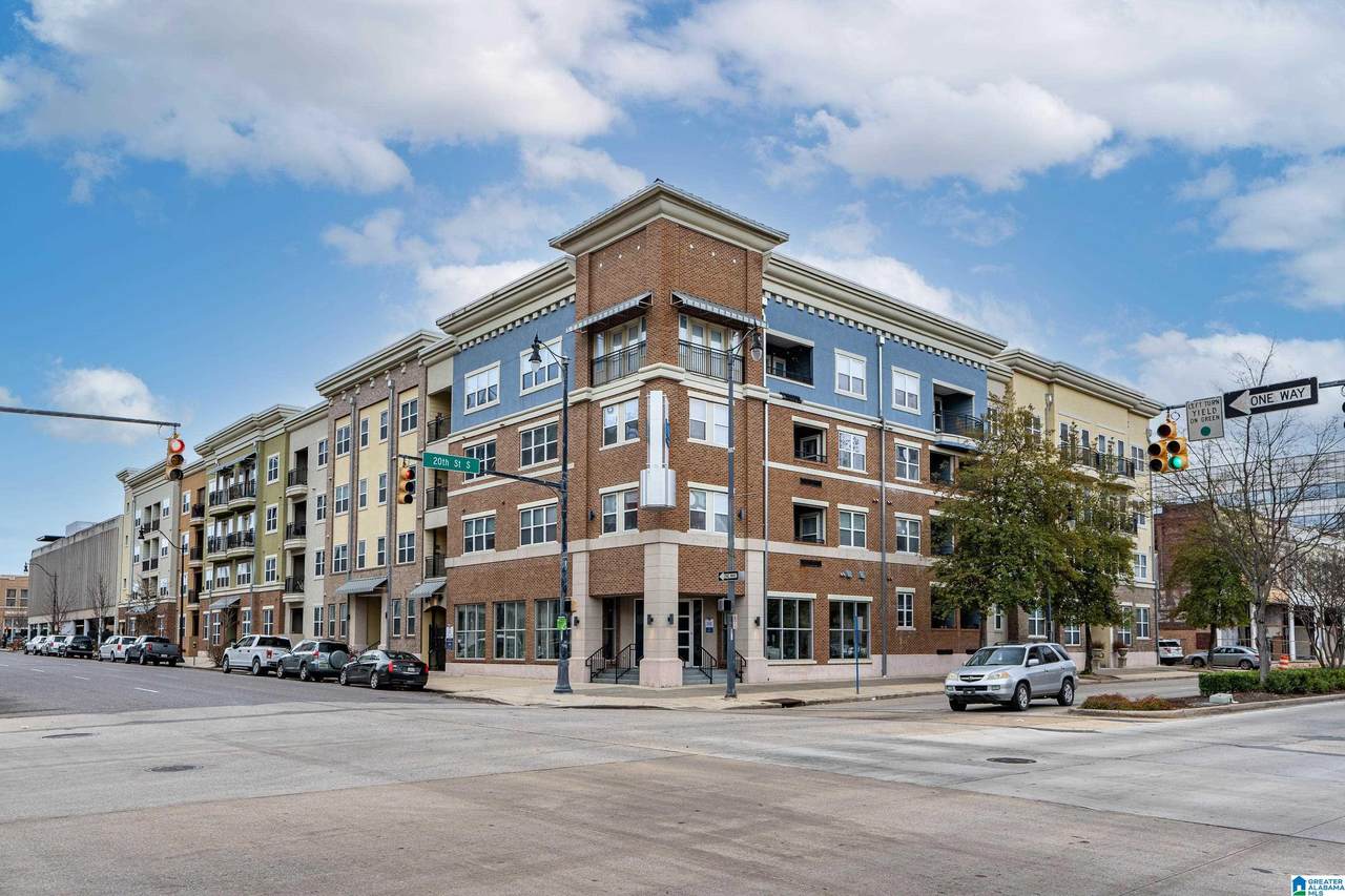 2020 5TH AVENUE - Photo 1