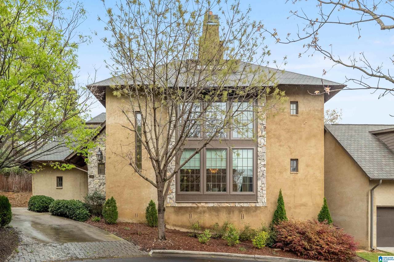 1104 Hollywood Manor Circle - Photo 1