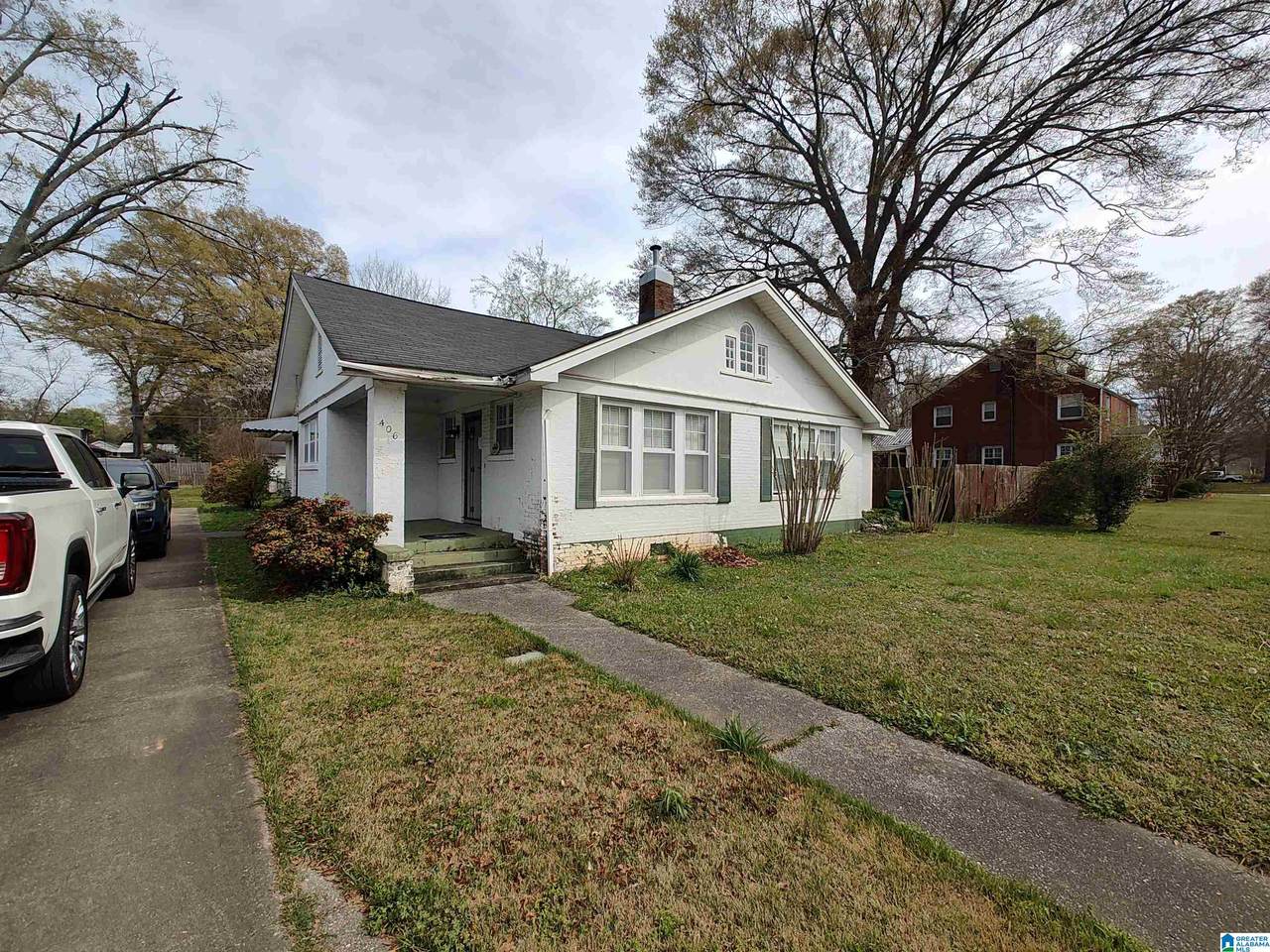 406 Broadway Avenue - Photo 1