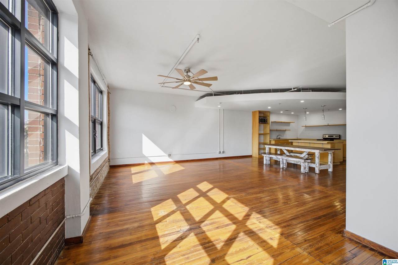 2318 1ST AVENUE - Photo 1