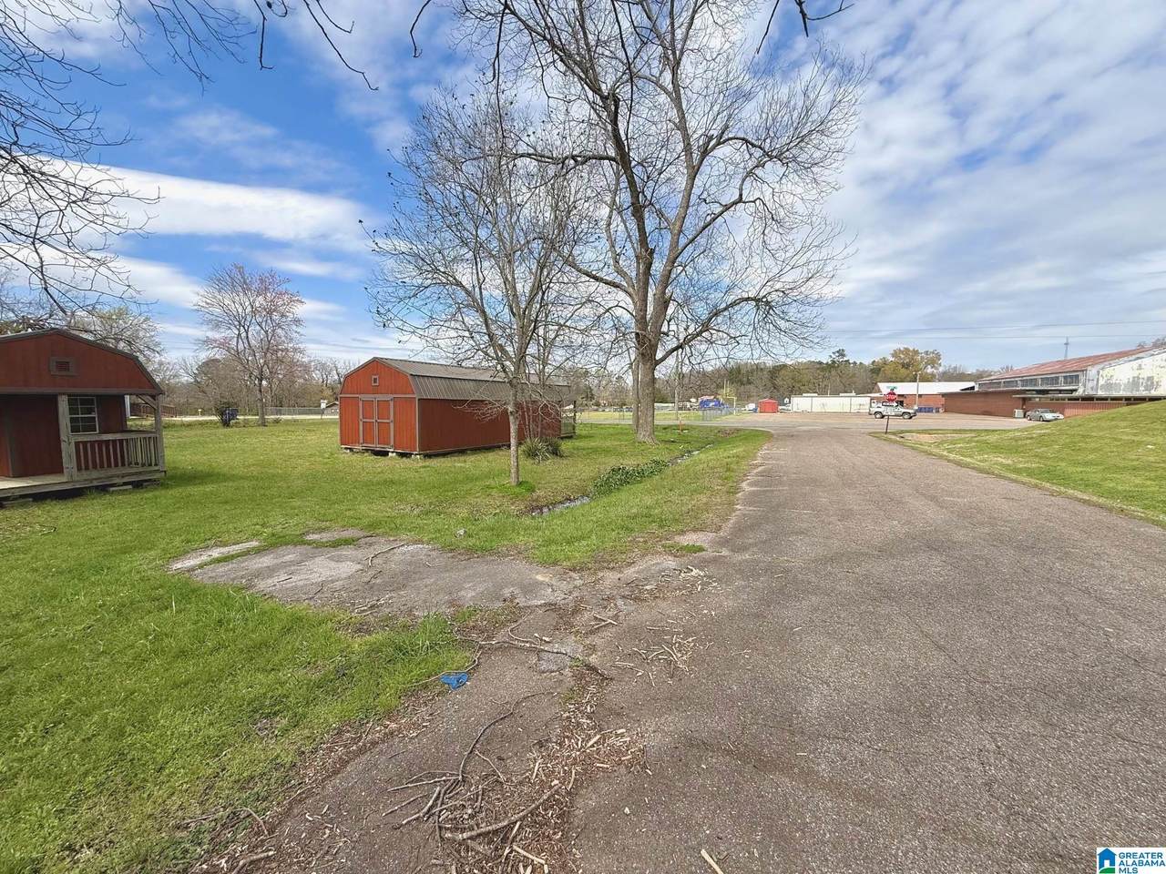 601 Brock Street - Photo 1