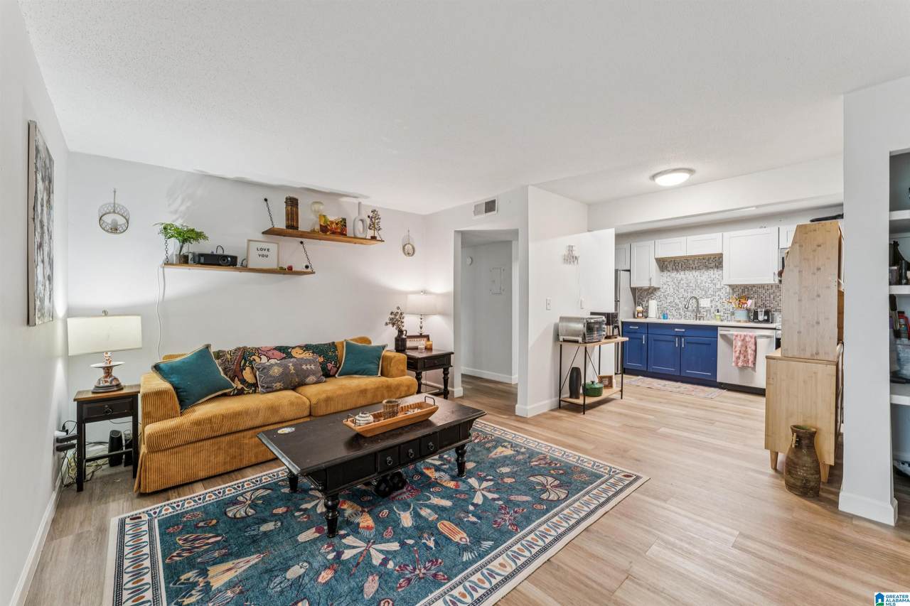 416 Skyview Drive - Photo 1