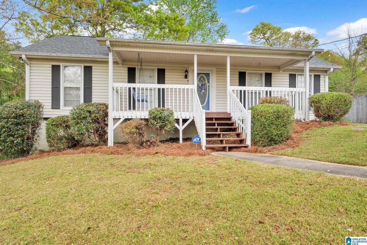 2815 Pine Tree Street - Photo 1