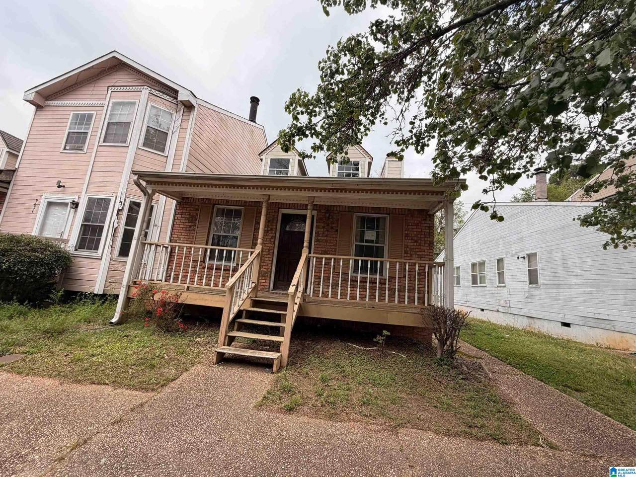 9656 Williamsburg Drive - Photo 1