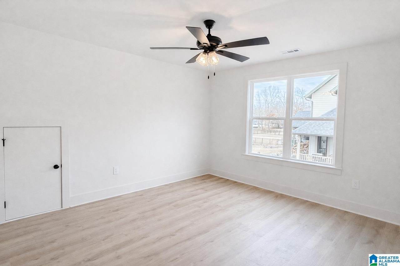 306 Lake Creek Drive - Photo 1