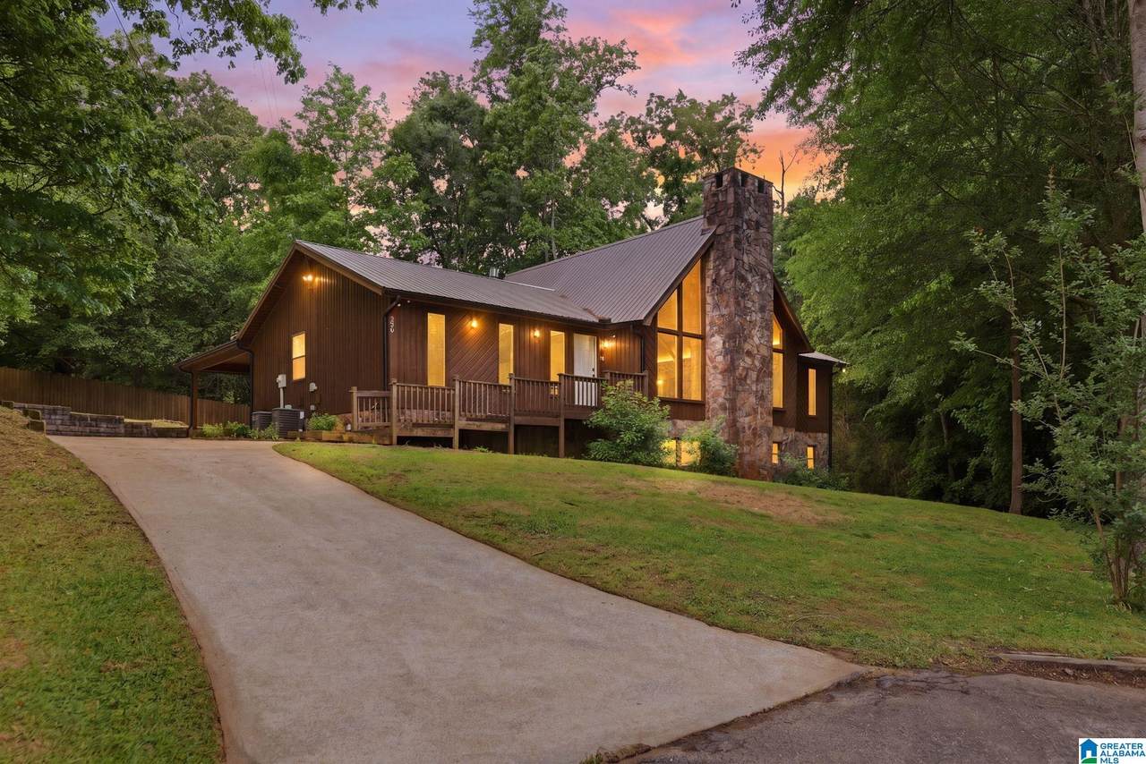 296 Thompson Drive - Photo 1