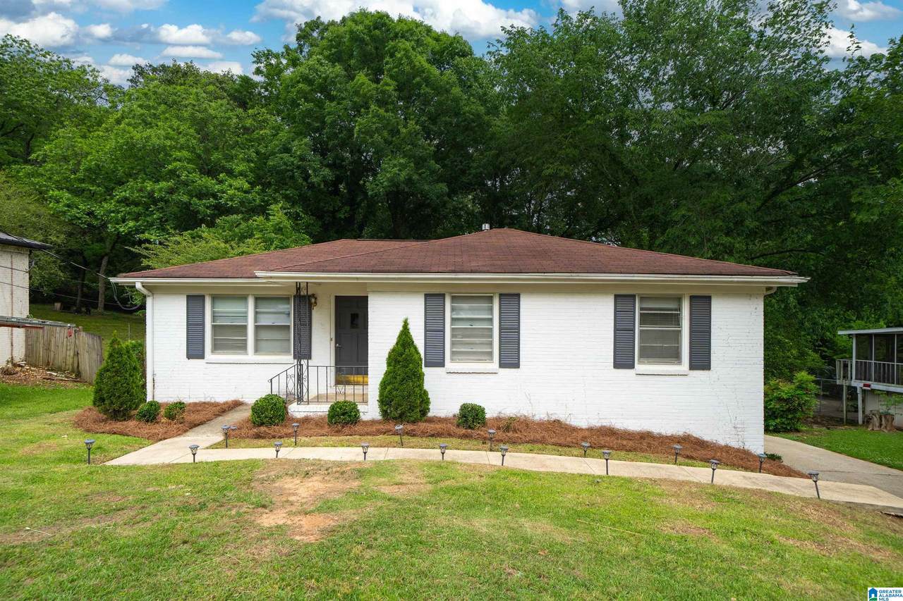 837 Hillview Drive - Photo 1