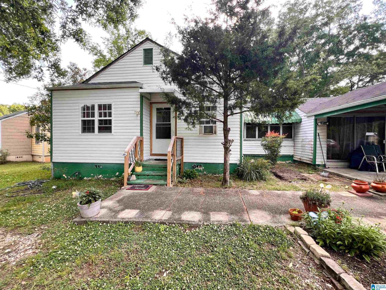 546 Charleston Drive - Photo 1