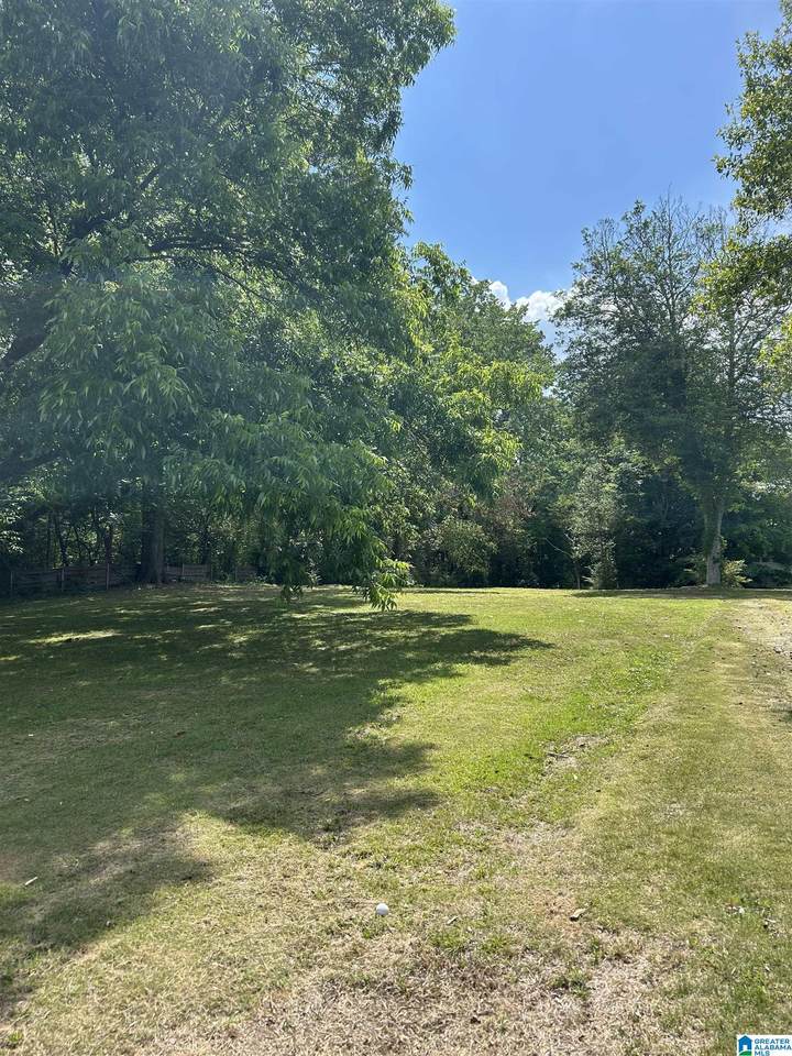 1532 Moncrief Road - Photo 1